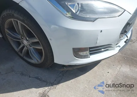 2015 Tesla Model S 60/70/85 z USA, uszkodzony, nr VIN 5YJSA1H14FFP73296